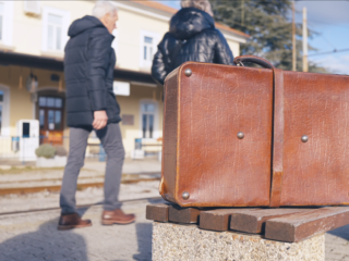 Poln kovček doživetij!